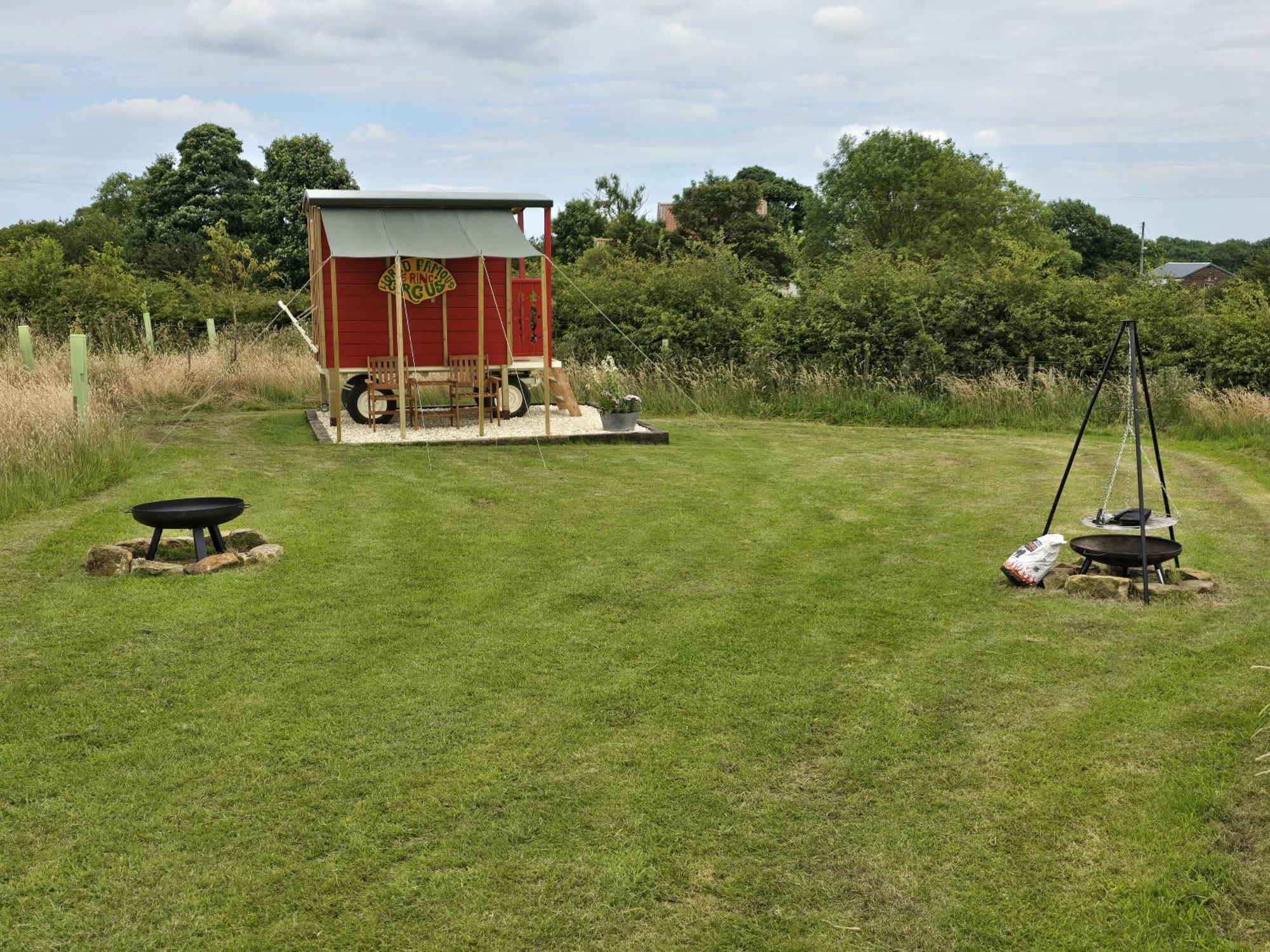 Restored Circus Wagon Saltburn-by-the-Sea Εξωτερικό φωτογραφία